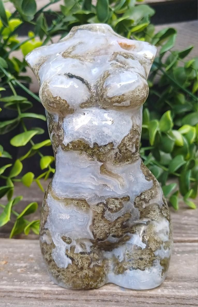 Large Moss Agate Goddess 531g