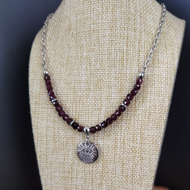 Collier ras de cou Grenat