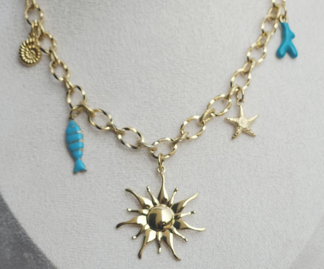 Collier charms 