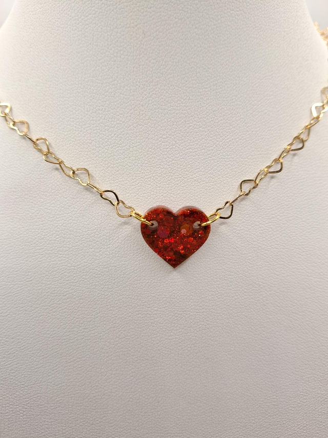 Small resin heart chain necklace