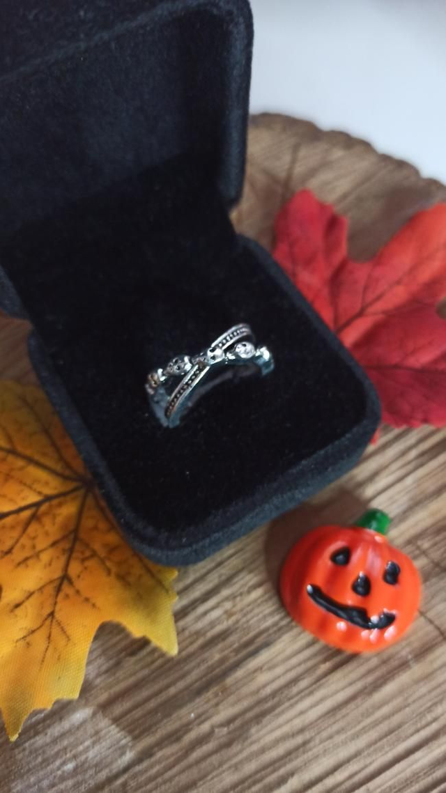 Bague fantaisie tête de mort 