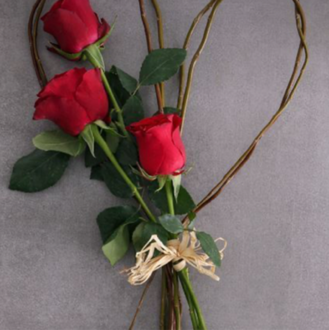 Roses With Willow Heart 