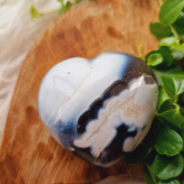 Orca Agate heart (imperfect)