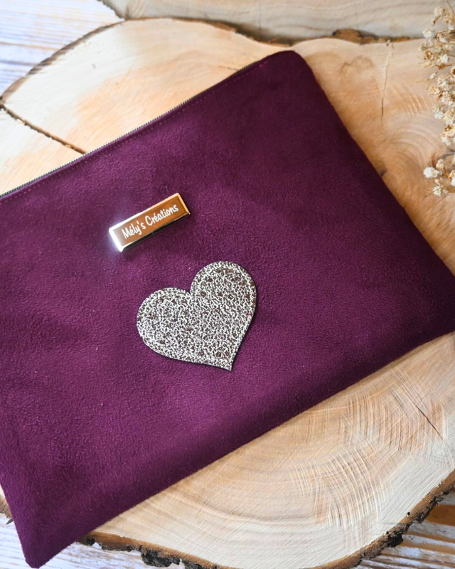 ❤️ Trousse plate “Made with Love” – Chic, douce & symbolique ❤️