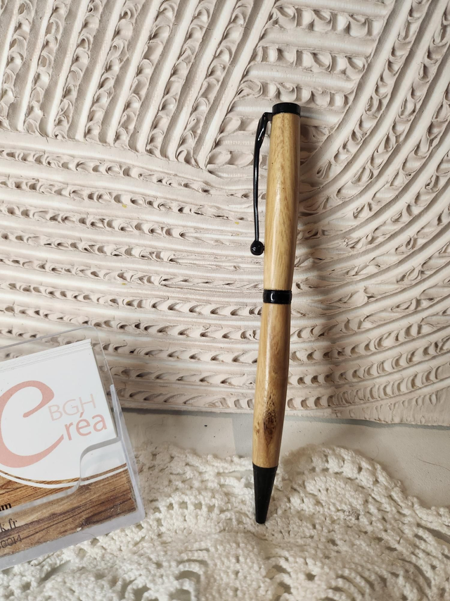 Stylo fin en bois de chêne