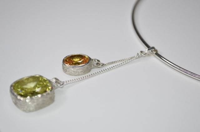 Collier bicolore