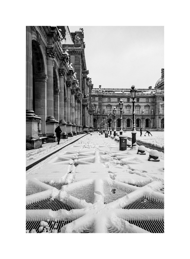 Le Louvre enneigé