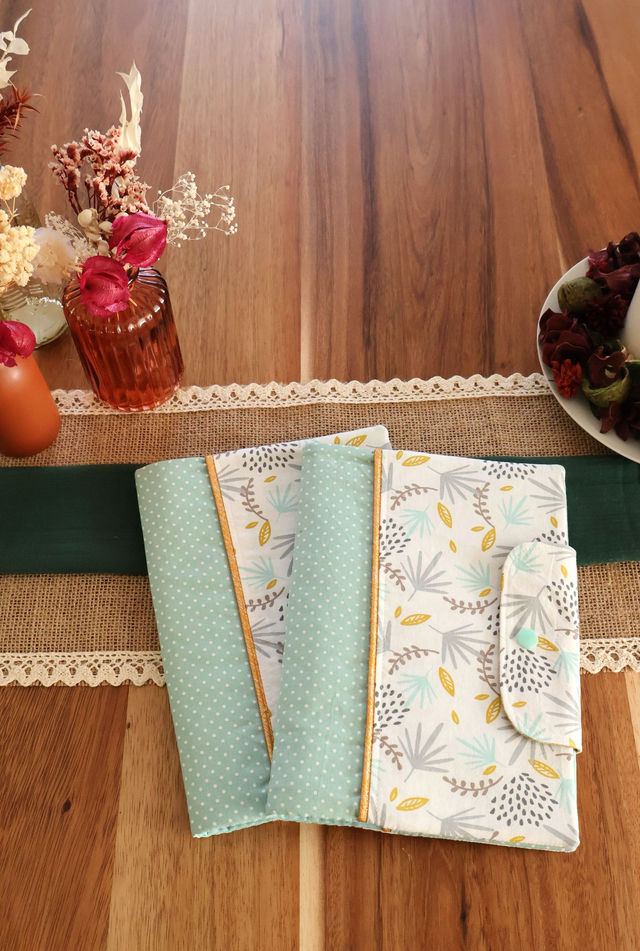 Feuille - Bleu ciel à pois biais doré