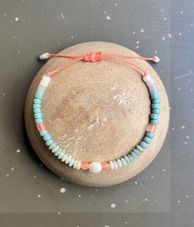 Bracelet collection de perles colorées turquoise  et rose corail 