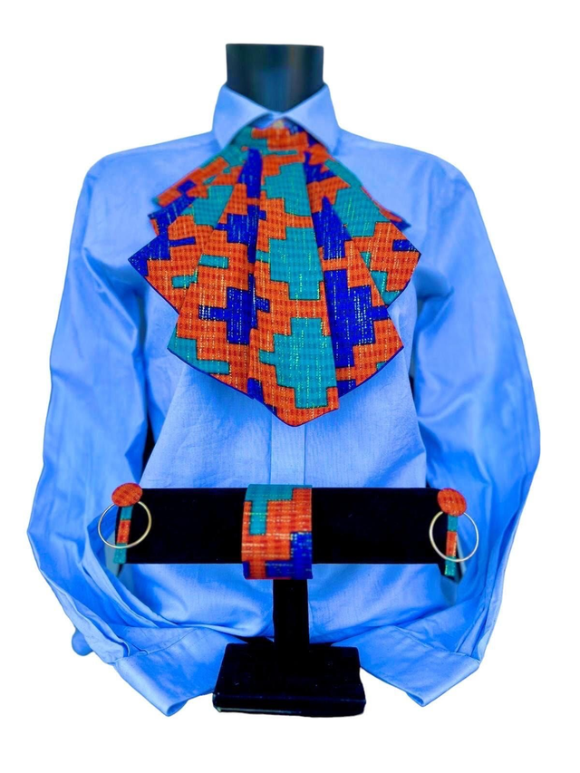 Collier plus boucle d&#039;oreille et bracelet