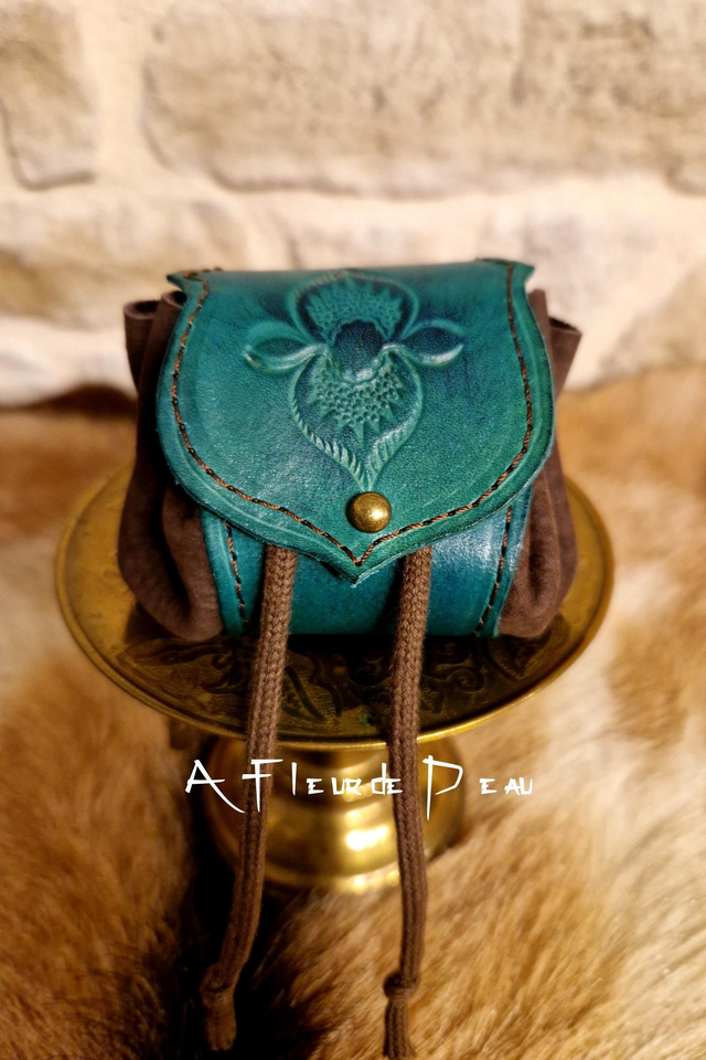 Bourse en cuir médiévale