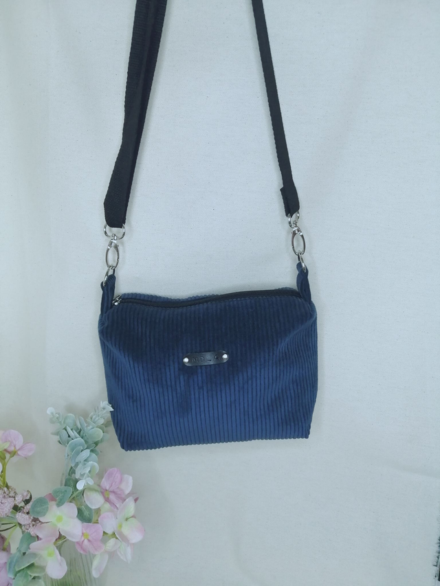 Sac à main en velours côtelé bleu canard avec sangle réglable - Accessoire élégant et chic