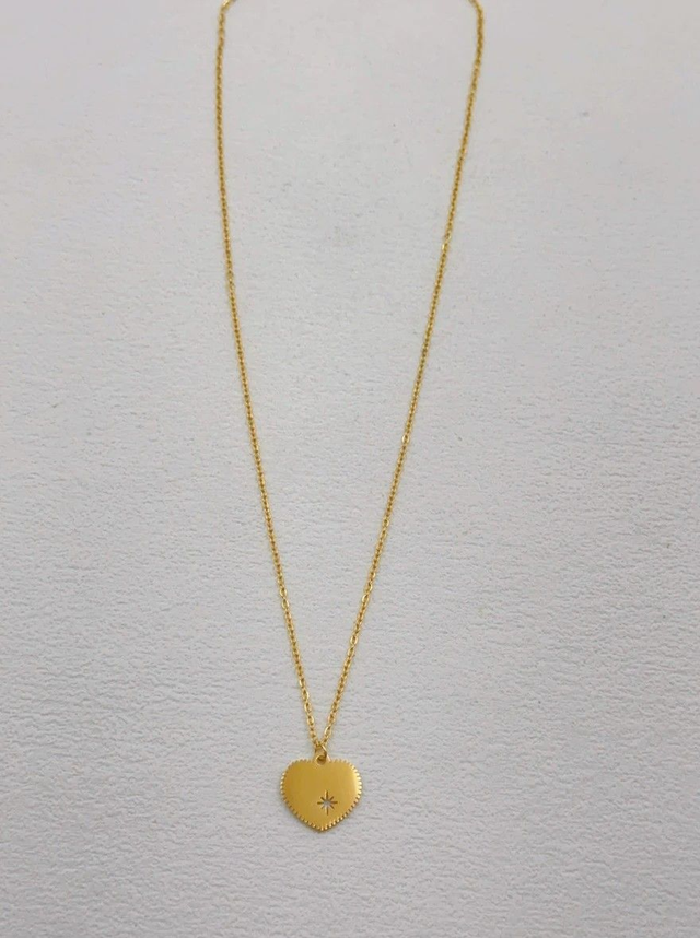 Collier doré coeur