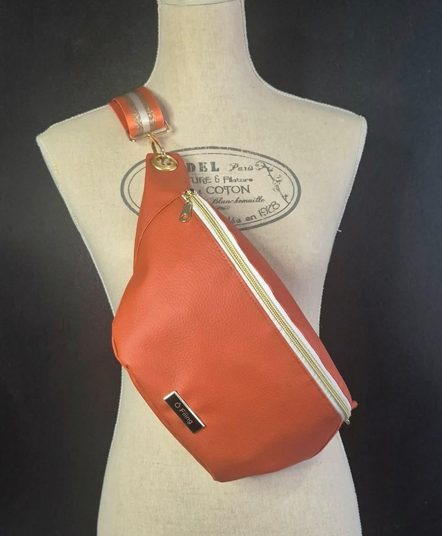 Sac sourire orangé taille M