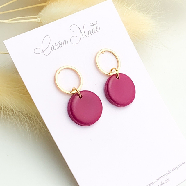 Burgundy small circle earrings