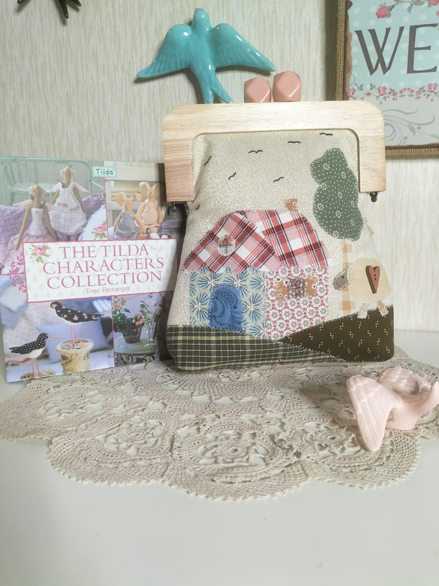 Bolsa fecho de madeira