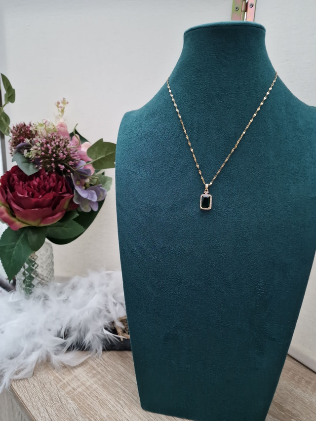 Collier Acier Inoxydable Doré Pendentif Strass Vert