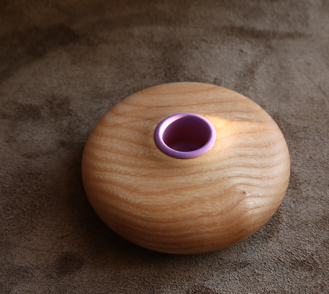 GØLAE Candleholder Lillac // ash // Medium