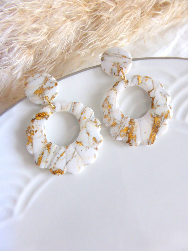 Boucles d'oreilles couronnes - Crème d'or