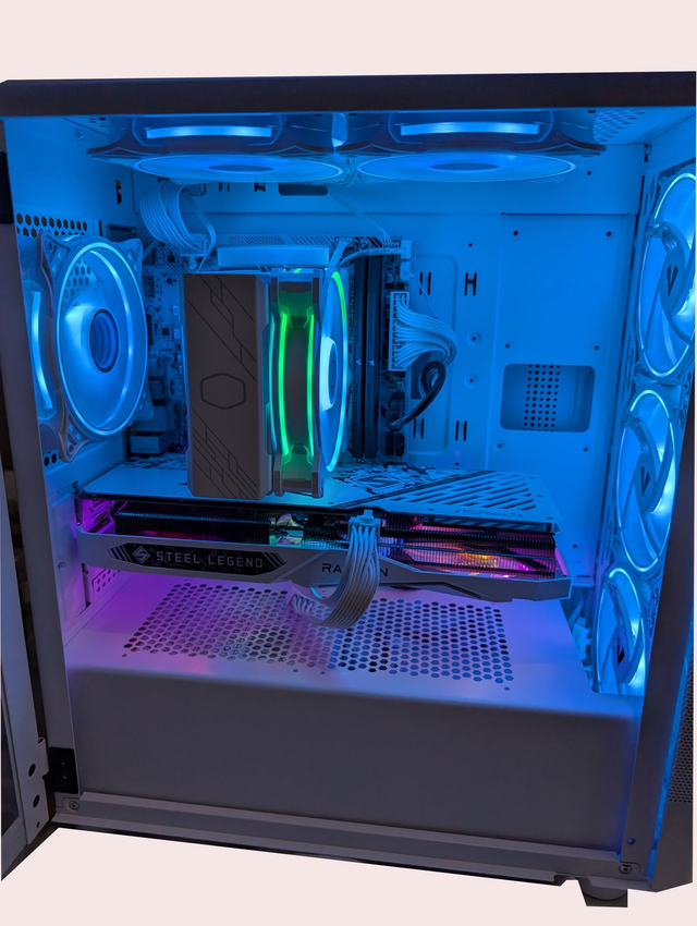 White Mid Range Gaming PC i5-12400, MP600 Core XT 1TB NVMe, 16GB DDR5-5200, RX7600 8GB OC