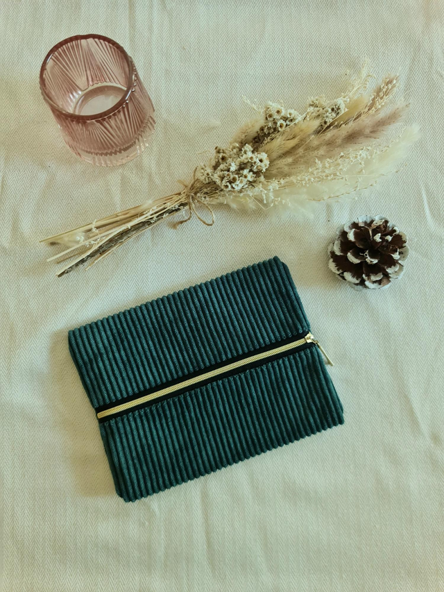 Trousse velours verte