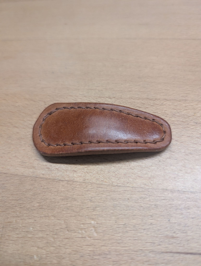 Barrette à cheveux clic clac.