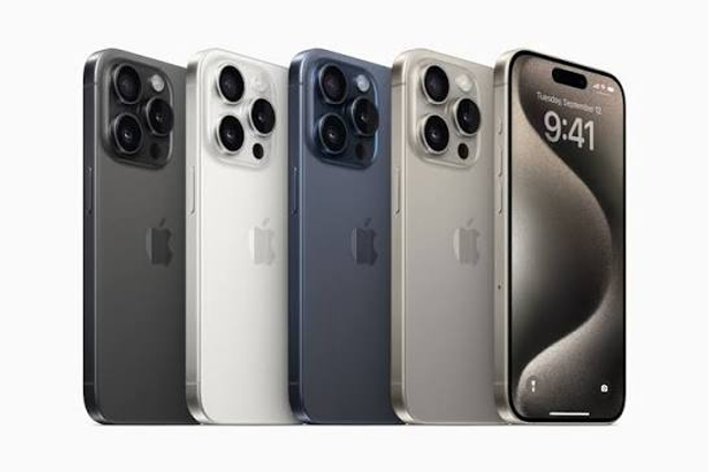 iPhone 15 Pro Vitrine | Bateria +89% | Garantia 3 Meses