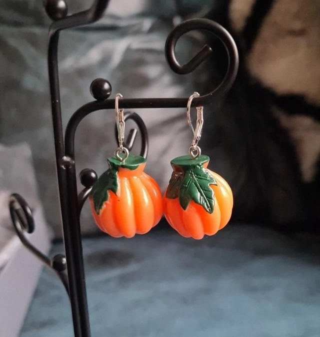 Earrings Orange Pumpkin Green Leaves Lever Backs