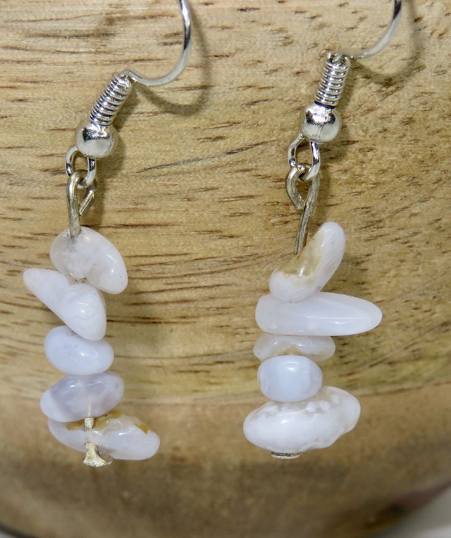 Boucle d'oreille pendante en Calcédoine bleue