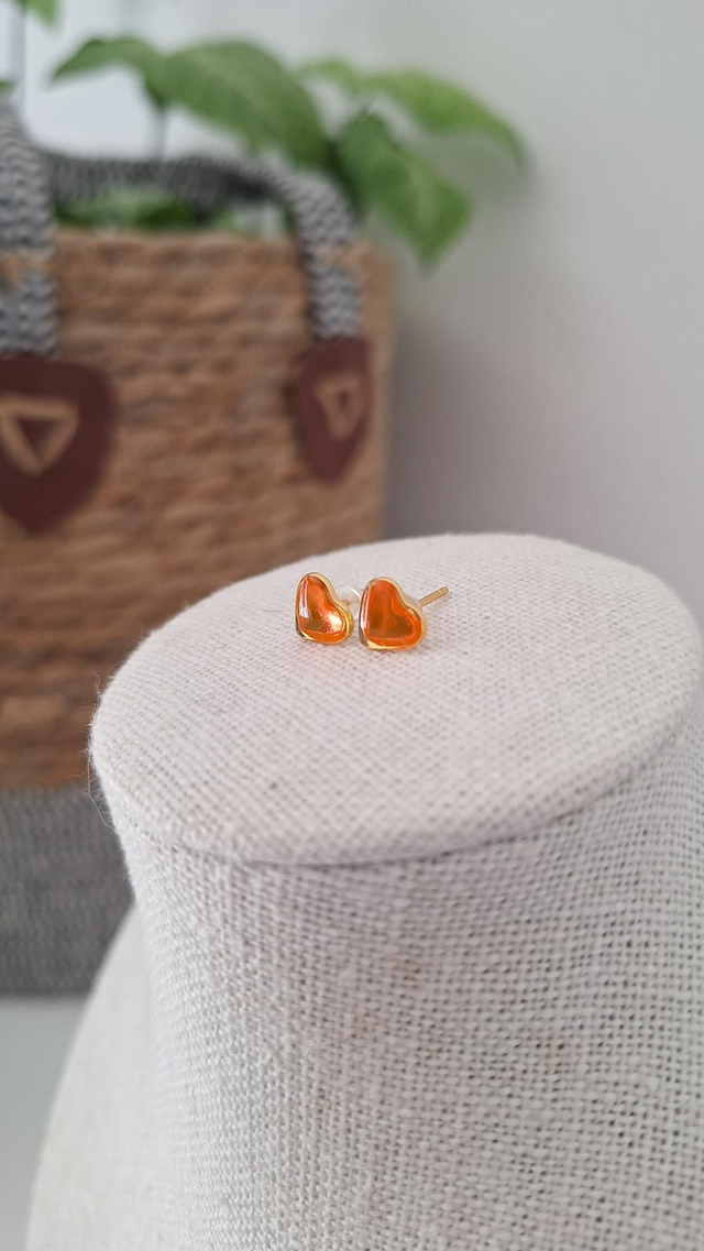 Puces d&#039;oreilles cœurs corails