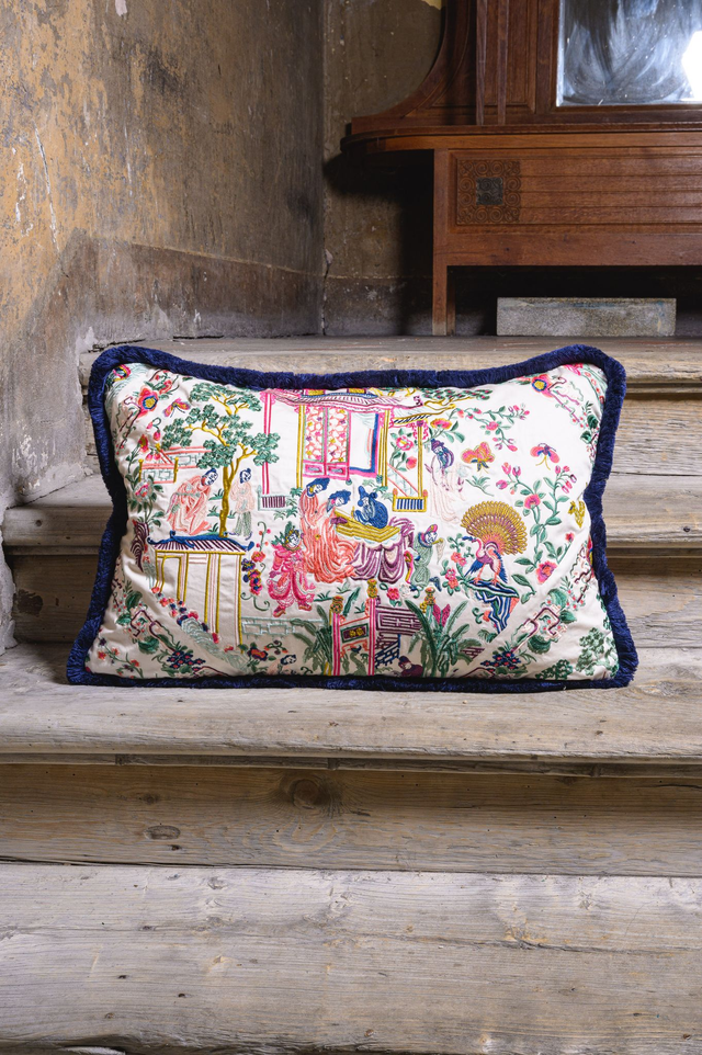 Pierre Frey luxury decorative silk double face embroidery cover cushion copricuscino ricamato seta home decoration A