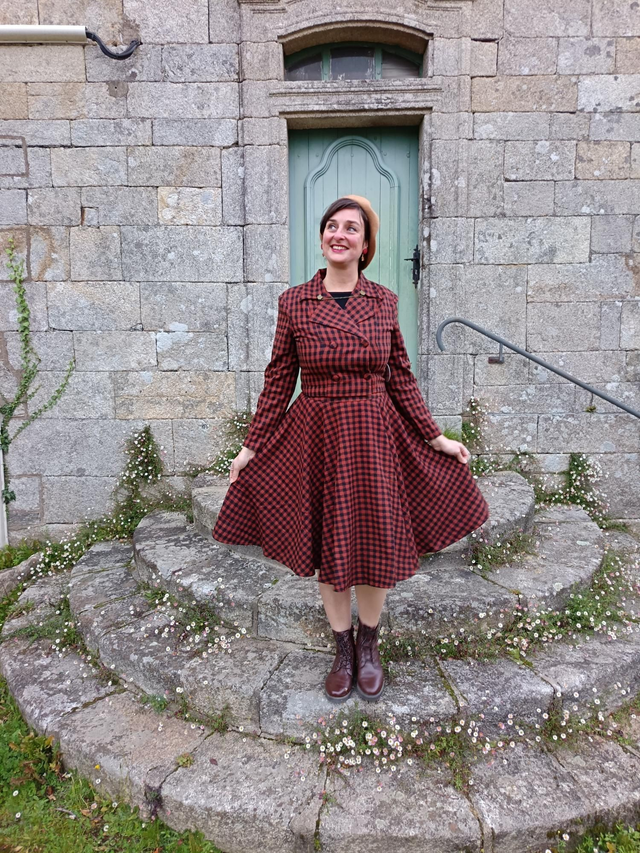 Jupe en laine à carreaux rouille et noir 