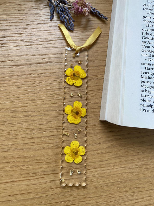 Marque page gaufré - bouton d'or