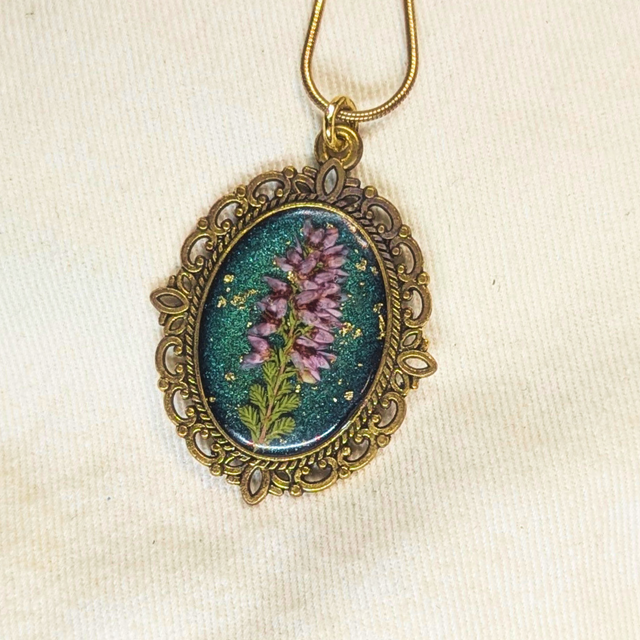 Vintage Flower Pendant | Necklace