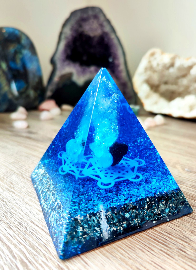 Grande Pyramide bleu