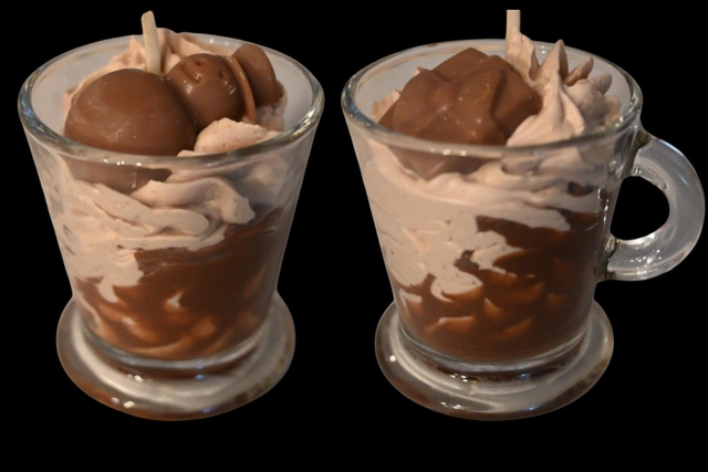 Mini tasse de mousse au chocolat parfumée