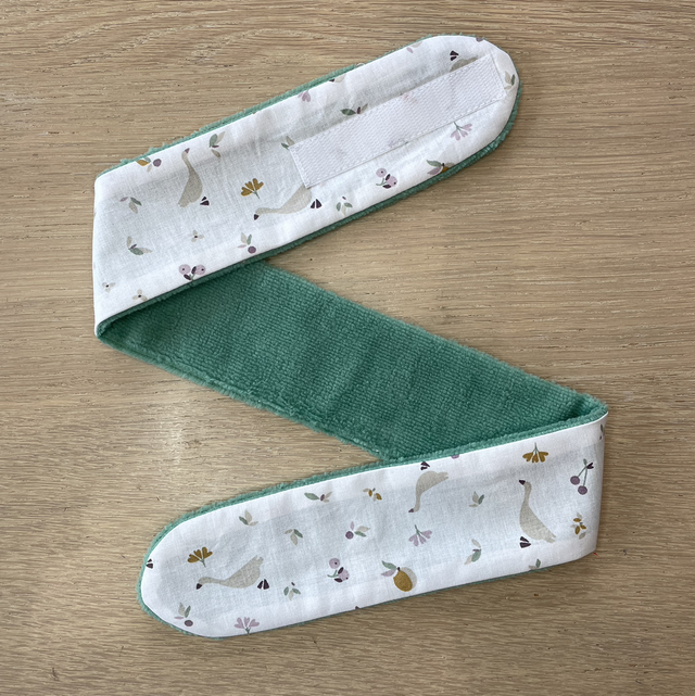 Bandeau de soin, oies et fleurs 