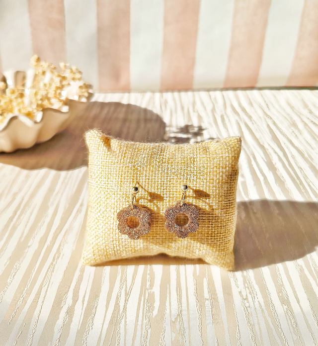 Boucle d&#039;oreille • MINI FLORES