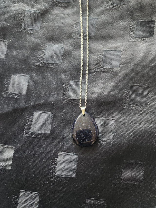BLUE GOLDSTONE PENDANT ON 18" CHAIN 