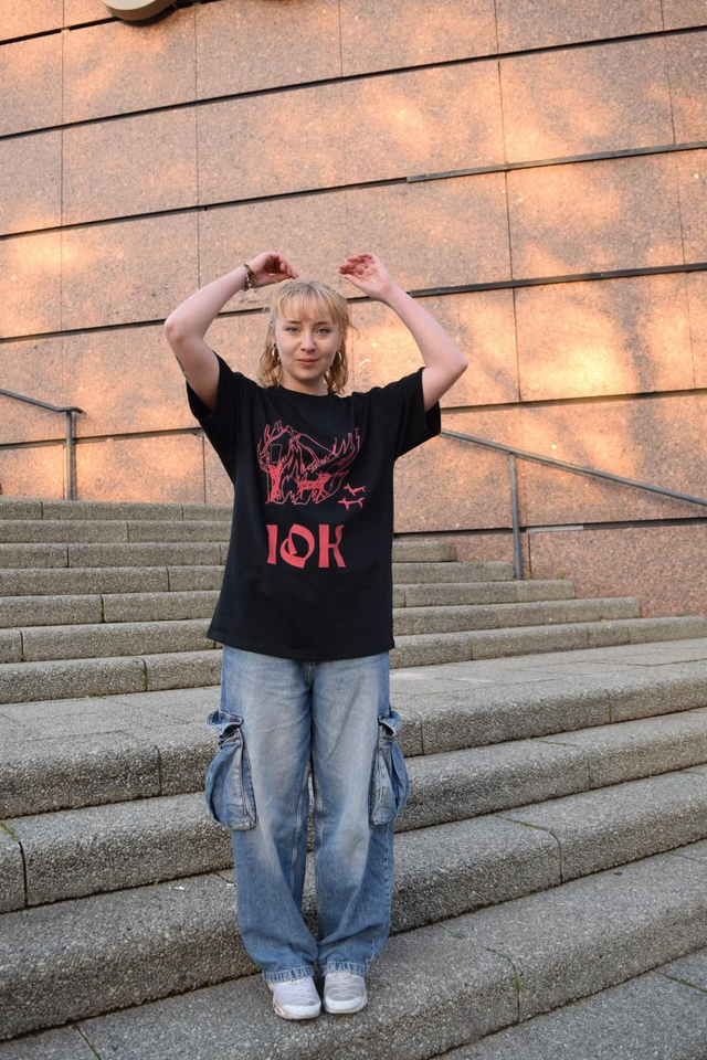 Teeshirt graphique iok - los doggos casa