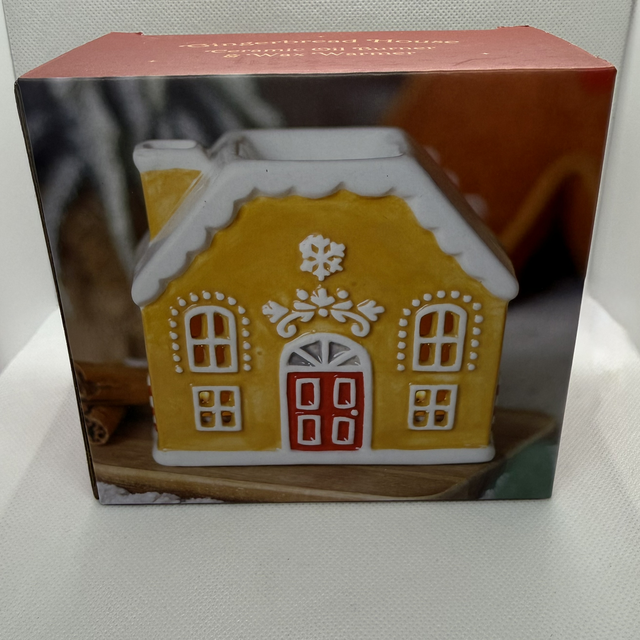 Candy Cane Gingerbread House