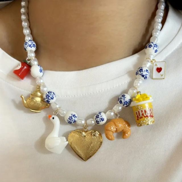 Charm necklace - gold heart locket