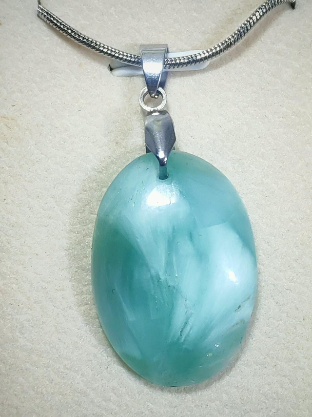 Pendentif hémimorphite cabochon ovale, acier