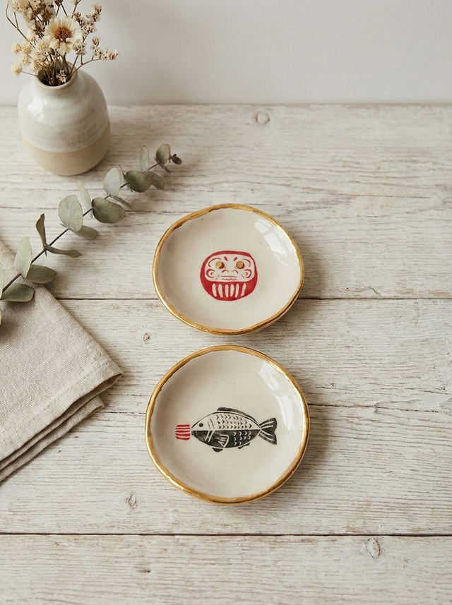 Japan - Sgraffito trinked with lustre