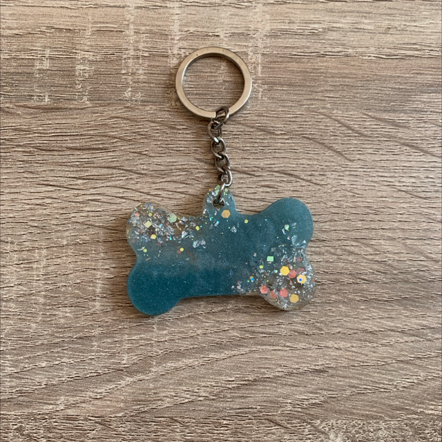 Porte-clés pendentif os L