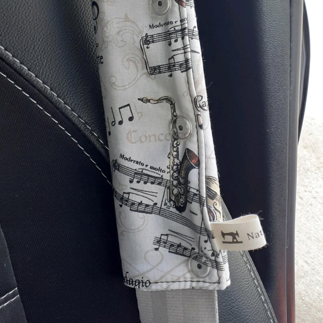 Protège ceinture sécurité musique