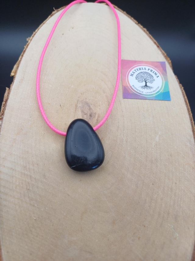 Collier shungite