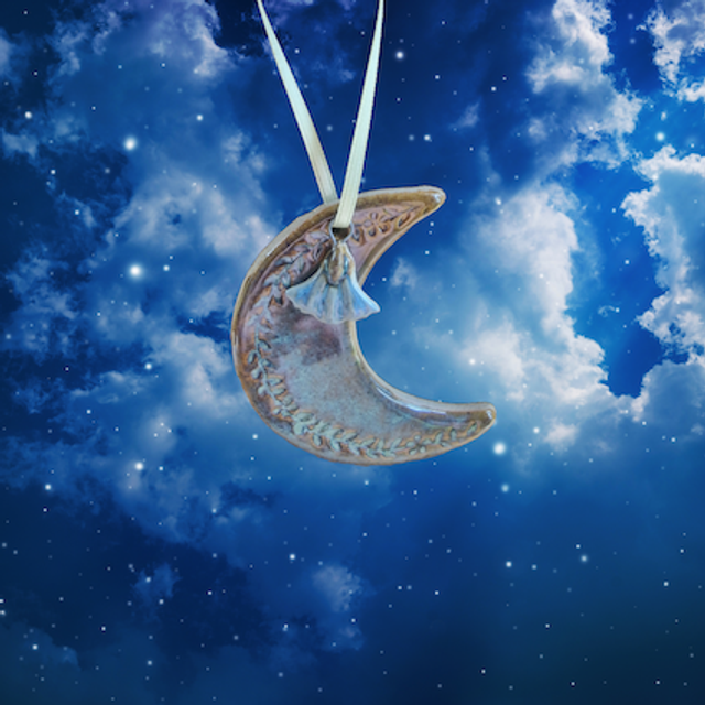 Hanging Moon Adornment - May (Flower)