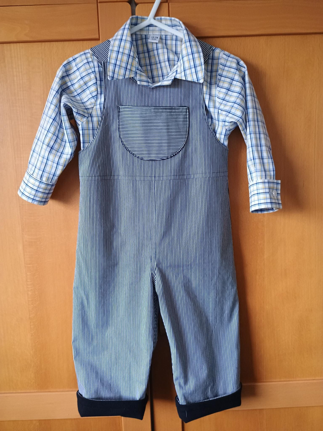 Dungarees + shirt - 12 mth (80 cm). Thin black white stripe