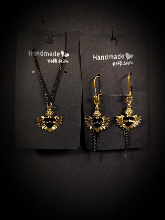 Parure Ex Voto coeur sacré noir et doré 